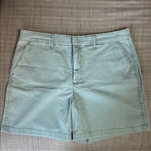 NEW Anne Klein Green Chino Shorts Casual Style Sz 16